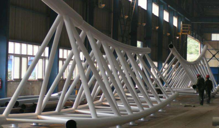 荆门管廊钢结构与桁架结构的管道支架应该如何区分